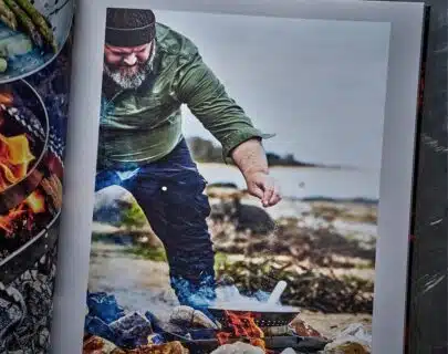 Matlaging under åpen himmel | Arctic-Fritid.as